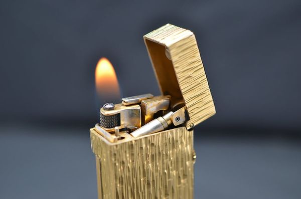 Dunhill mạ vàng vân xước DHI23