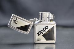 Zippo Lighter  hình bật lửa 1994 C116
