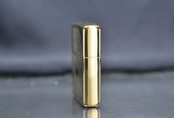 Zippo 1988 mạ vàng C74