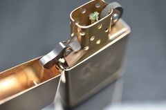 Zippo 2000 khắc bông hồng mạ vàng hồng C49