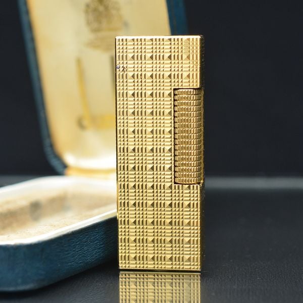 Vân kim cương nổi DHI12