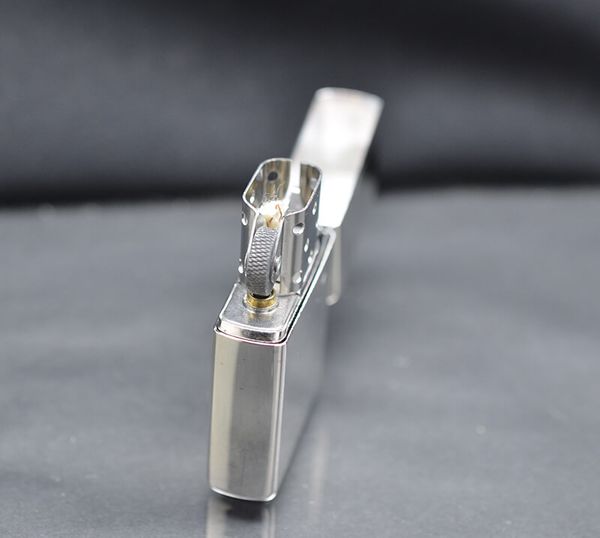 Set Zippo 2000 gạt tàn C120