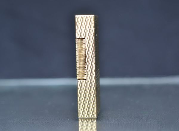 Vân kim cương nổi DHI16