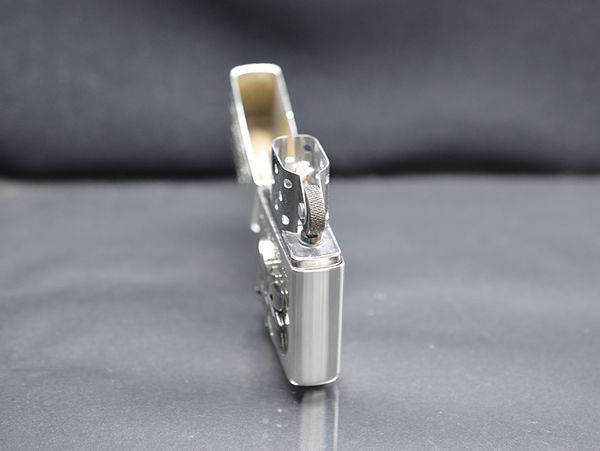 Zippo 1995 emblem đính kim cương C151