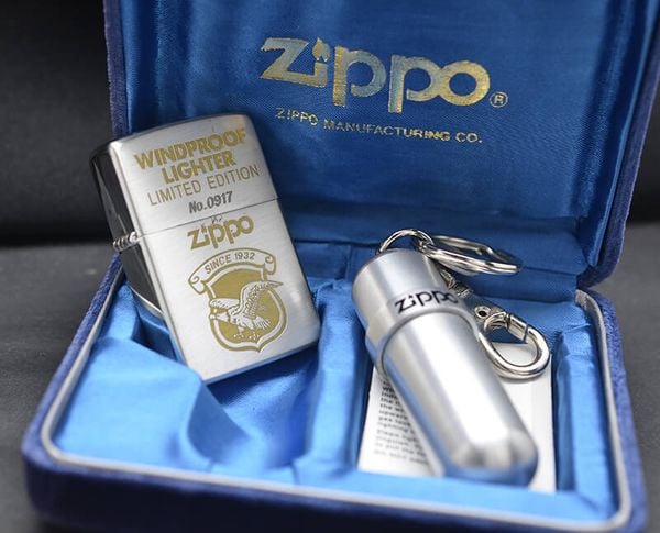 Set Zippo 1995 móc khóa bình xăng C33