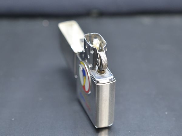 Zippo Fifa World Cup Korea Japan 2000 mạ bạc C103