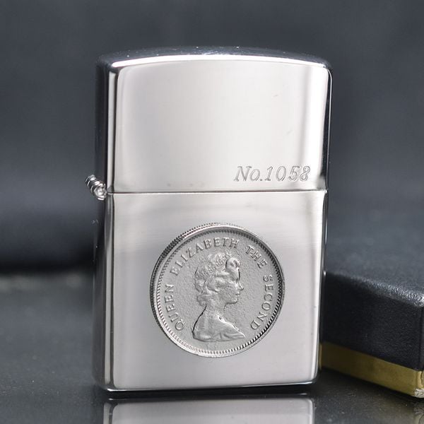 Zippo 1997 emblem đồng Queen C155