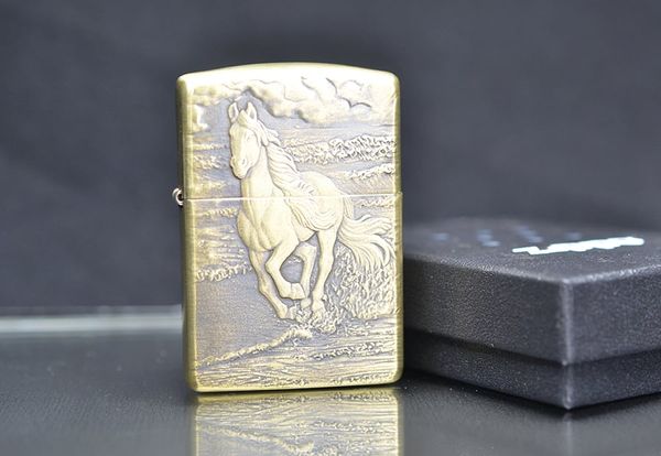 Zippo khắc 3D hình ngựa Armor ZD47