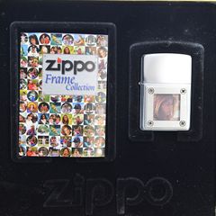 Zippo 2002 emblem gắn khung hình C32