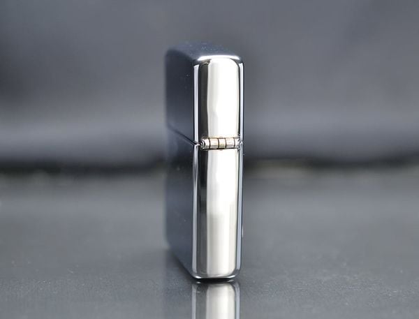 Zippo 1997 emblem lông chim C383