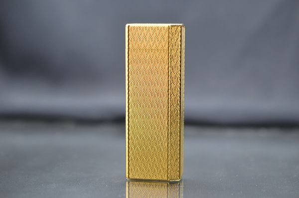 Cartier 5 cạnh hoa văn mạ vàng CA23