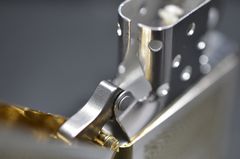 Zippo 1997 hoa văn mạ vàng C163