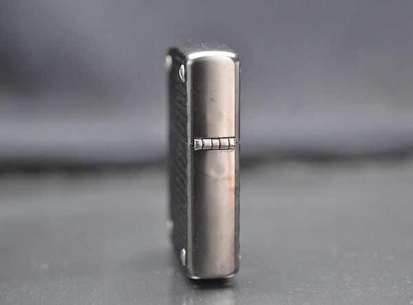 Zippo màu titan hình caro hiếm   (2005) C529