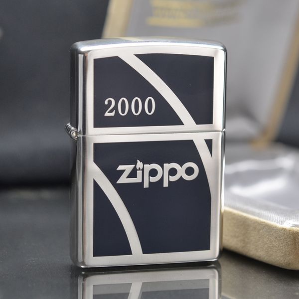 Zippo 1999 logo sơn mạ bạc C114