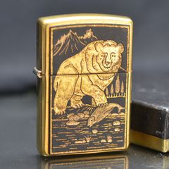 Zippo 1995 ốp Emblem hình gấu bắt cá C123