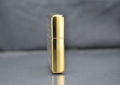 Set zippo mạ vàng kèm bình xăng mini 1994 C792