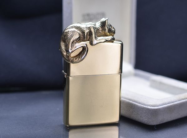 Zippo 1991 gắn mèo C174