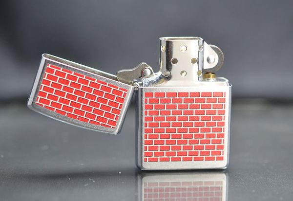 Zippo hình ảnh viên gạch 2000 C108