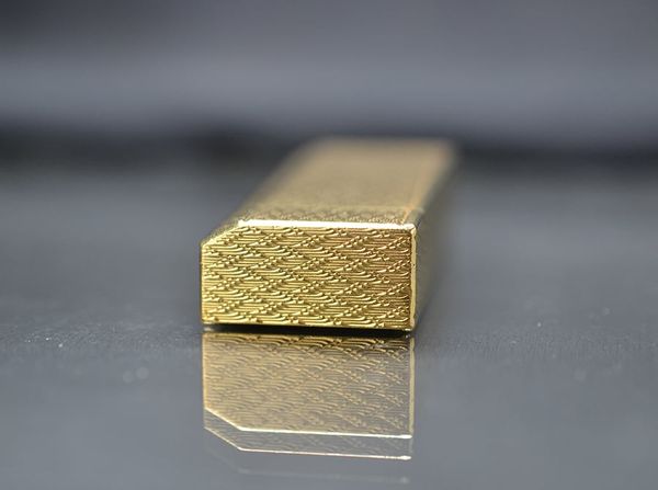 Cartier 5 cạnh hoa văn mạ vàng CA23