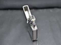 Zet Zippo 1997 kèm bình xăng C133