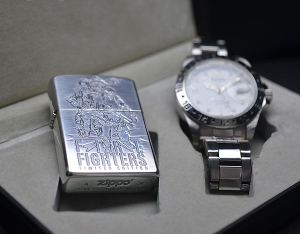 Set Zippo 2008 đồng hồ bảng giới hạn  C125