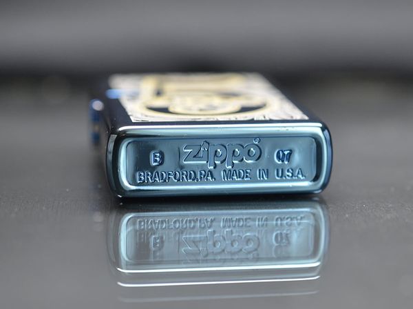 Zippo 2007 hoa văn Click C714