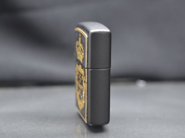 Zippo 1996 Emblem Vương Miện – Mạ Vàng Gold Plated Bản Hoàng Gia Sang Trọng C05