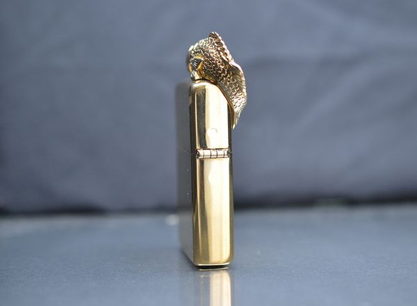 Zippo Emblem cá chép mạ vàng 1992 C742