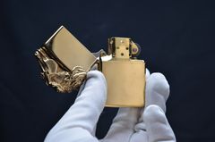 Zippo mạ vàng Emblem đầu ngựa 1988 C743