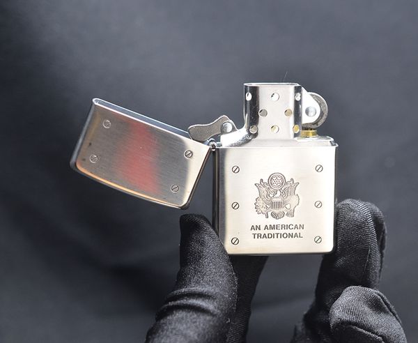 Set Zippo 2003 đồng hồ chủ đề quân đội C112