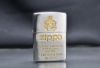 Zippo 1996 mạ bạc họa tiết vàng C143