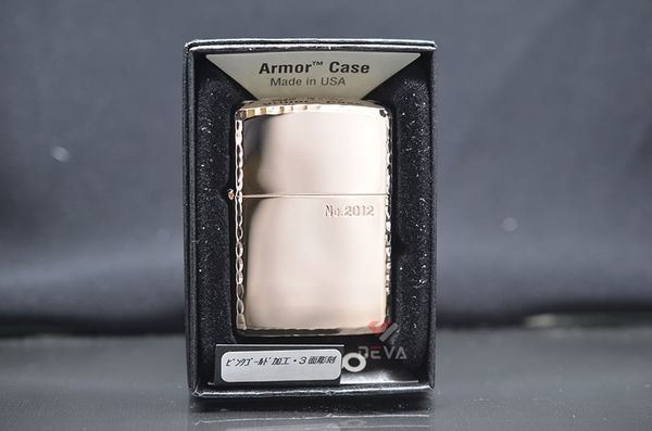 Zippo Armor vàng hồng hoa văn cạnh ZN93