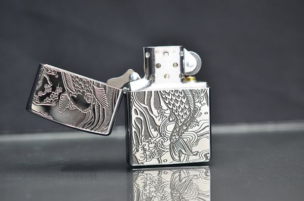 Zippo khắc hình cá chép ZD36