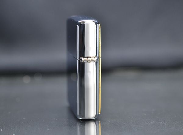 Zippo 1996 Buffalo Stampede – Chủ Đề Đàn Bò Tót – Mạ Vàng Gold Plated – Đời XII La Mã C82