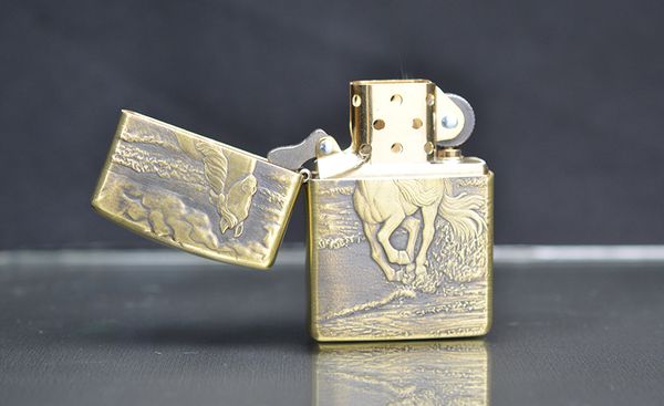 Zippo khắc 3D hình ngựa Armor ZD47