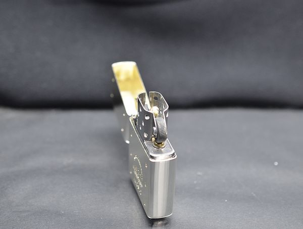 Set Zippo 2002 đồng hồ C107