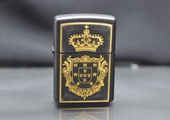 Zippo 1996 Emblem Vương Miện – Mạ Vàng Gold Plated Bản Hoàng Gia Sang Trọng C05