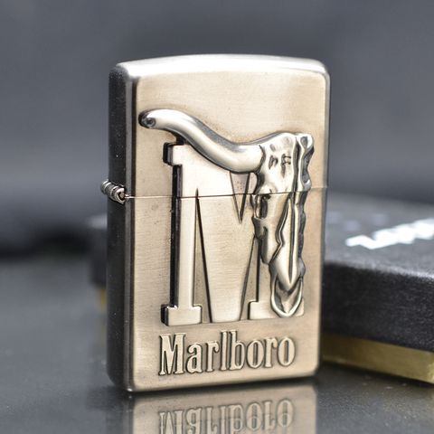 Zippo 2003 Marlboro Eblem C429