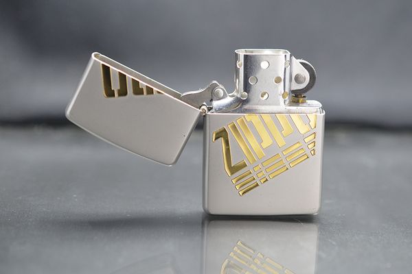Zippo 1994 logo mạ vàng C147