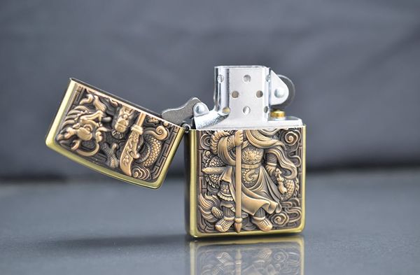 Zippo emblem hình quan công ZD55