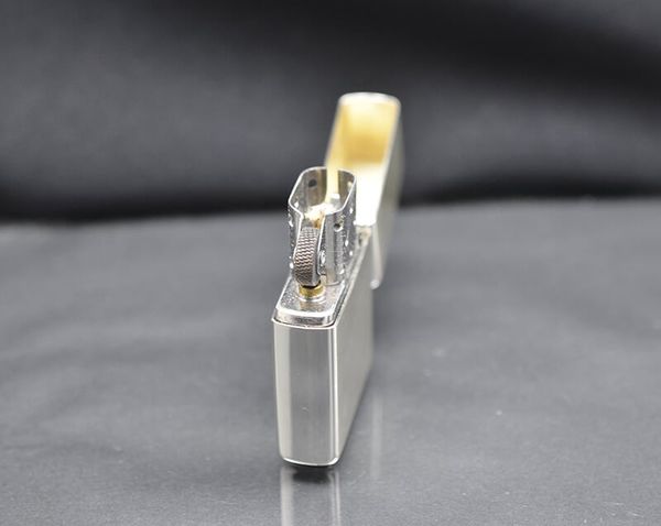 Set Zippo 2001 đồng hồ giới hạn C14