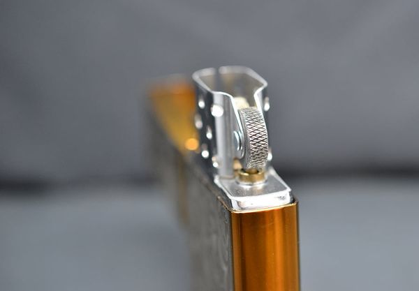 Zippo hoa văn 2004 C750