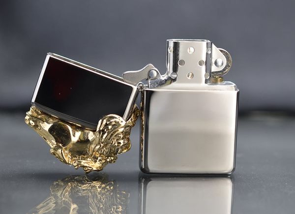 Zippo 1996 Emblem Đầu Ngựa – Mạ Vàng Gold Plated C203