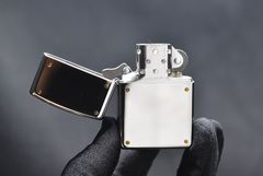 Zet Zippo 1997 kèm bình xăng C133