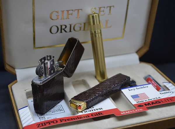 Set Zippo 4 thứ bọc da rắn 1995 C11