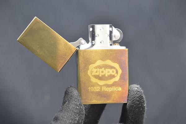 Zippo Tái Bản 1932 Bản Lề Ngoài 1997 C409
