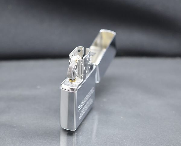 Zippo 1998 eblem mạ vàng C19