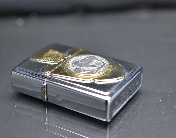 Zippo 1996 Emblem Đồng Xu 5 Cents Mỹ – Mạ Vàng Sang Trọng – Đời XII La Mã C65