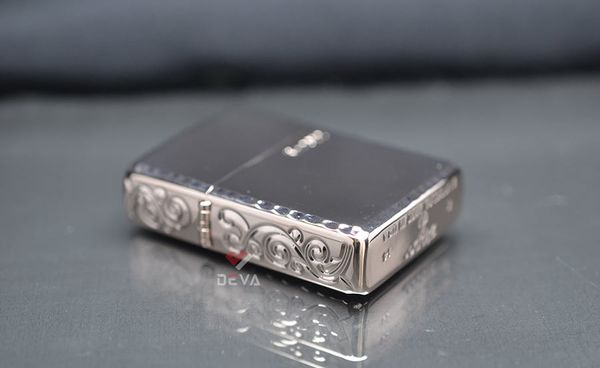 Zippo Armor vàng hồng hoa văn cạnh ZN93