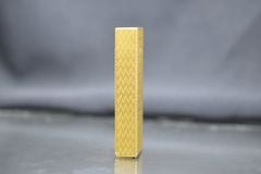 Cartier bọc vàng dày 5 cạnh hoa văn CA06